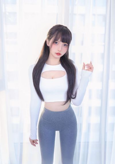25岁女高中生