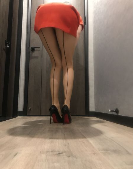 胸大的女大学生